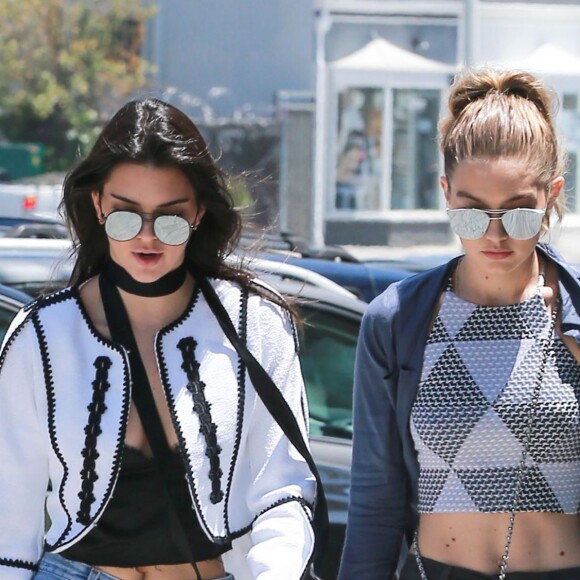 Kendall Jenner et Gigi Hadid  à West Hollywood, Los Angeles, le 2 juin 2016.