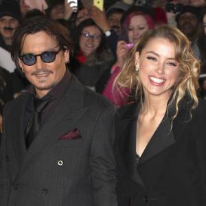 Johnny Depp et sa fiancée Amber Heard - Première du film "Charlie Mortdecai" à l'Empire, Leicester Square, à Londres, le 19 janvier 2015.