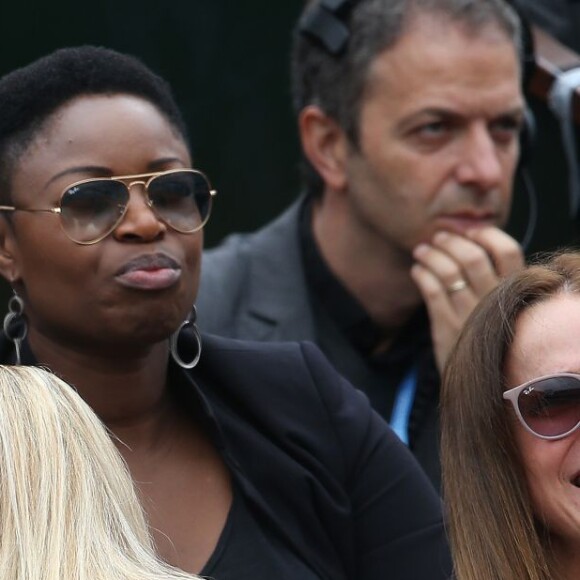 Cyril Hanouna et son fils Lino - People dans les tribunes des internationaux de France de Roland Garros à Paris le 4 juin 2016. © Moreau - Jacovides / Bestimage