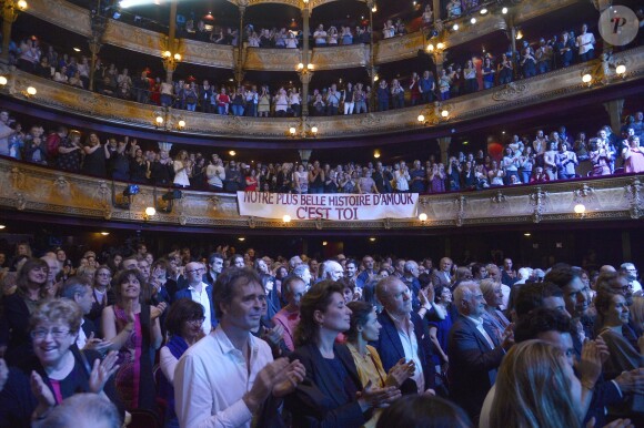 Semi-exclusif - Patrick Bruel a conclu en beauté le 6 juin 2016 au Théâtre du Châtelet, à Paris, sa tournée dédiée à Barbara avec l'album Très souvent, je pense à vous. © Coadic Guirec/Bestimage
