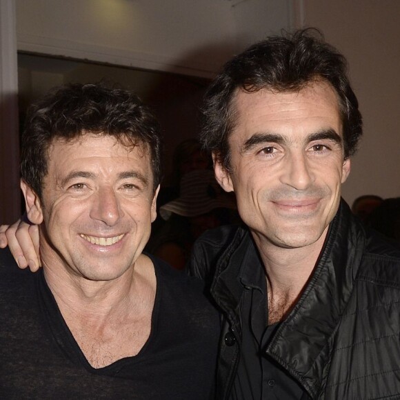 Semi-exclusif - Patrick Bruel entre Jean-Paul Enthoven et Raphaël Enthoven au Théâtre du Châtelet à Paris le 6 juin 2016, à l'occasion du dernier concert de la tournée de Patrick Bruel hommage à Barbara, avec l'album Très souvent, je pense à vous. © Coadic Guirec / Bestimage