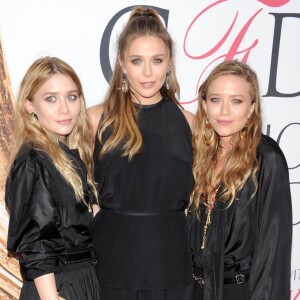 Ashley, Elizabeth et Mary-Kate Olsen aux CFDA Fashion Awards le 6 juin 2016 à New York