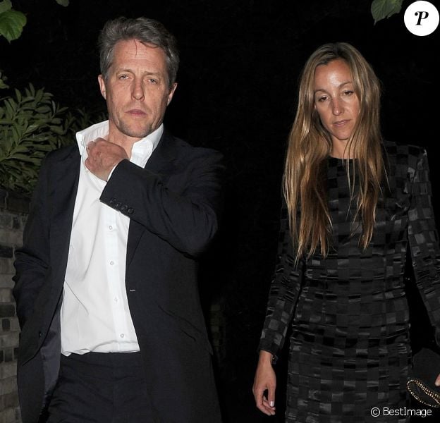 Hugh Grant et sa compagne Anna Elisabet Eberstein lors d'une soirée organisée chez Jimmy Carr à Londres, le 6 juin 2016.