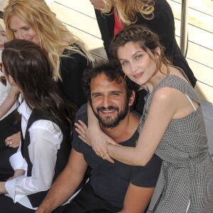 Laetitia Casta à la plage Nespresso au Photocall organisé à l'occasion de la présentation en clôture de la Semaine de la Critique des 3 courts-métrages "Bonne Figure" de S.Kiberlain, "Kitty" de C.Sévigny et "En Moi" de L.Casta lors du 69 ème Festival International du Film de Cannes le 19 mai 2016 © Pierre Perusseau / Bestimage