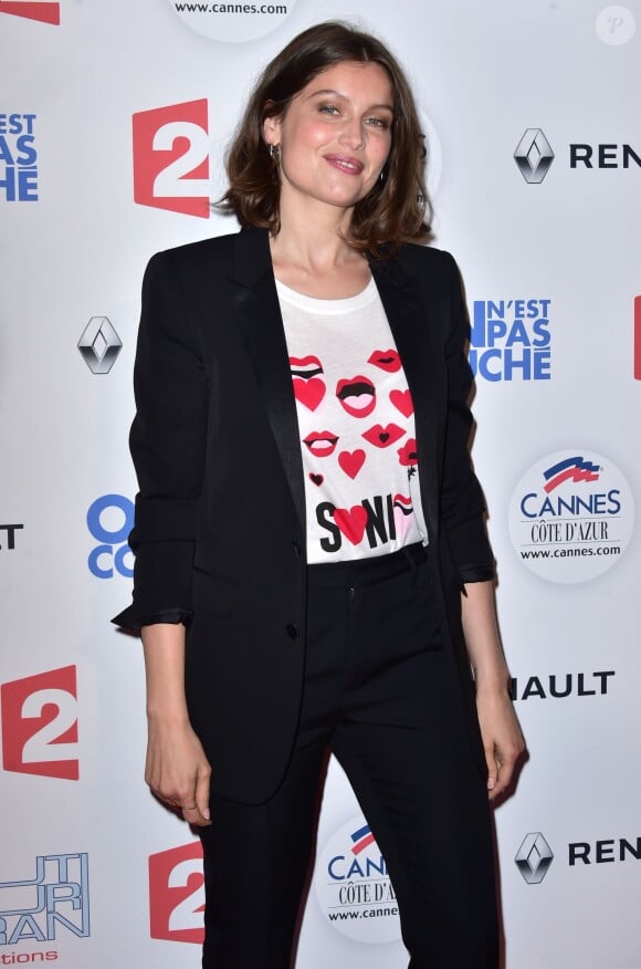 Laetitia Casta au Photocall de l'enregistrement de l'émission "On n'est pas couché" à la Villa Domergue de Cannes le 18 mai 2016. La bande a Laurent Ruquier a investi la superbe villa Domergue sur les hauteurs de Cannes, pour le tournage d’une émission spéciale sur le cinéma lors du 69ème Festival International du Film de Cannes. L’émission sera diffusée diffusé samedi soir 21 mai sur France 2. © Veeren-Gorassini/Bestimage