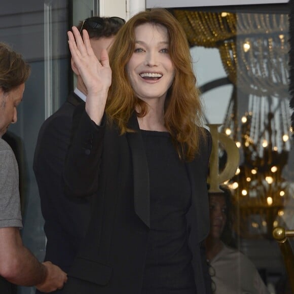 Carla Bruni-Sarkozy - Dîner d'ouverture au profit de l'association "Enfants du soleil" pendant le 30ème Festival du film de Cobourg en France le 9 juin 2016. © Coadic Guirec/Bestimage