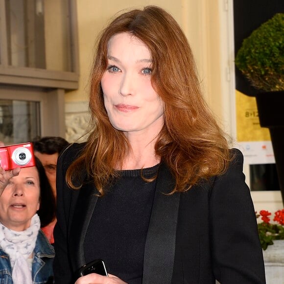 Carla Bruni-Sarkozy - Dîner d'ouverture au profit de l'association "Enfants du soleil" pendant le 30ème Festival du film de Cobourg en France le 9 juin 2016. © Coadic Guirec/Bestimage