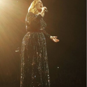 Adele lors de son concert à Paris le 10 juin 2016