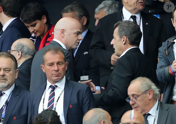 Nicolas Sarkozy et Gianni Infantino (président de la FIFA) au match d'ouverture de l'Euro 2016, France-Roumanie au Stade de France, le 10 juin 2016. © Cyril Moreau/Bestimage10/06/2016 - Saint-Denis