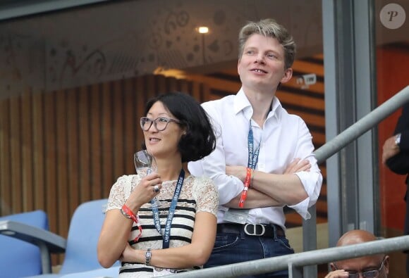 Fleur Pellerin et son mari Laurent Olléon au match d'ouverture de l'Euro 2016, France-Roumanie au Stade de France, le 10 juin 2016. © Cyril Moreau/Bestimage
