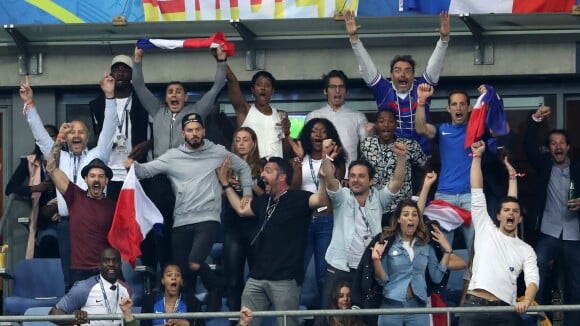 Euro 2016, France - Roumanie : En couple, en famille, les people tous au stade !