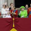 Camilla Parker Bowles, duchesse de Cornouailles, le prince Charles, Kate Catherine Middleton, duchesse de Cambridge, la princesse Charlotte, le prince George, le prince William, le prince Harry, la reine Elisabeth II d'Angleterre, le prince Edward, comte de Wessex, et le prince Philip, duc d'Edimbourg - La famille royale d'Angleterre au balcon du palais de Buckingham lors de la parade "Trooping The Colour" à l'occasion du 90ème anniversaire de la reine. Le 11 juin 2016 London , 11-06-2016 - Queen Elizabeth celebrates her 90th birthday at Trooping the Colour.11/06/2016 - Londres