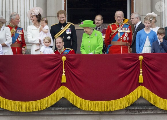 Le prince Charles, Kate Catherine Middleton, duchesse de Cambridge, la princesse Charlotte, le prince George, le prince William, le prince Harry, la reine Elisabeth II d'Angleterre, le prince Edward, comte de Wessex, et le prince Philip, duc d'Edimbourg, le prince Andrew, duc d'York, Lady Louise Windsor et James Mountbatten-Windsor - La famille royale d'Angleterre au balcon du palais de Buckingham lors de la parade "Trooping The Colour" à l'occasion du 90ème anniversaire de la reine. Le 11 juin 2016 London , 11-06-2016 - Queen Elizabeth celebrates her 90th birthday at Trooping the Colour.11/06/2016 - Londres