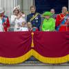 Camilla Parker Bowles, duchesse de Cornouailles, le prince Charles, Kate Catherine Middleton, duchesse de Cambridge, la princesse Charlotte, le prince George, le prince William, le prince Harry, la reine Elisabeth II d'Angleterre, le prince Edward, comte de Wessex et le prince Philip, duc d'Edimbourg - La famille royale d'Angleterre au balcon du palais de Buckingham lors de la parade "Trooping The Colour" à l'occasion du 90ème anniversaire de la reine. Le 11 juin 2016 London , 11-06-2016 - Queen Elizabeth celebrates her 90th birthday at Trooping the Colour.11/06/2016 - Londres