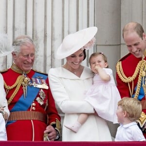 Camilla Parker Bowles, duchesse de Cornouailles, le prince Charles, Kate Catherine Middleton, duchesse de Cambridge, la princesse Charlotte, le prince George, le prince William, le prince Harry - La famille royale d'Angleterre au balcon du palais de Buckingham lors de la parade "Trooping The Colour" à l'occasion du 90ème anniversaire de la reine. Le 11 juin 2016  London , 11-06-2016 - Queen Elizabeth celebrates her 90th birthday at Trooping the Colour.11/06/2016 - Londres