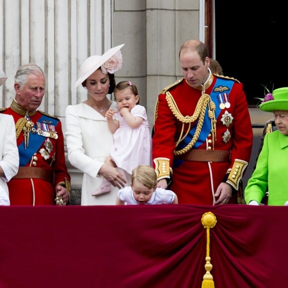 Le prince Charles, Kate Catherine Middleton, duchesse de Cambridge, la princesse Charlotte, le prince George, le prince William, la reine Elisabeth II d'Angleterre, le prince Philip, duc d'Edimbourg - La famille royale d'Angleterre au balcon du palais de Buckingham lors de la parade "Trooping The Colour" à l'occasion du 90ème anniversaire de la reine. Le 11 juin 2016  London , 11-06-2016 - Queen Elizabeth celebrates her 90th birthday at Trooping the Colour.11/06/2016 - Londres