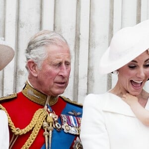 Le prince Charles, Kate Catherine Middleton, duchesse de Cambridge, la princesse Charlotte, le prince George, le prince Harry, le prince William - La famille royale d'Angleterre au balcon du palais de Buckingham lors de la parade "Trooping The Colour" à l'occasion du 90ème anniversaire de la reine. Le 11 juin 2016  London , 11-06-2016 - Queen Elizabeth celebrates her 90th birthday at Trooping the Colour.11/06/2016 - Londres