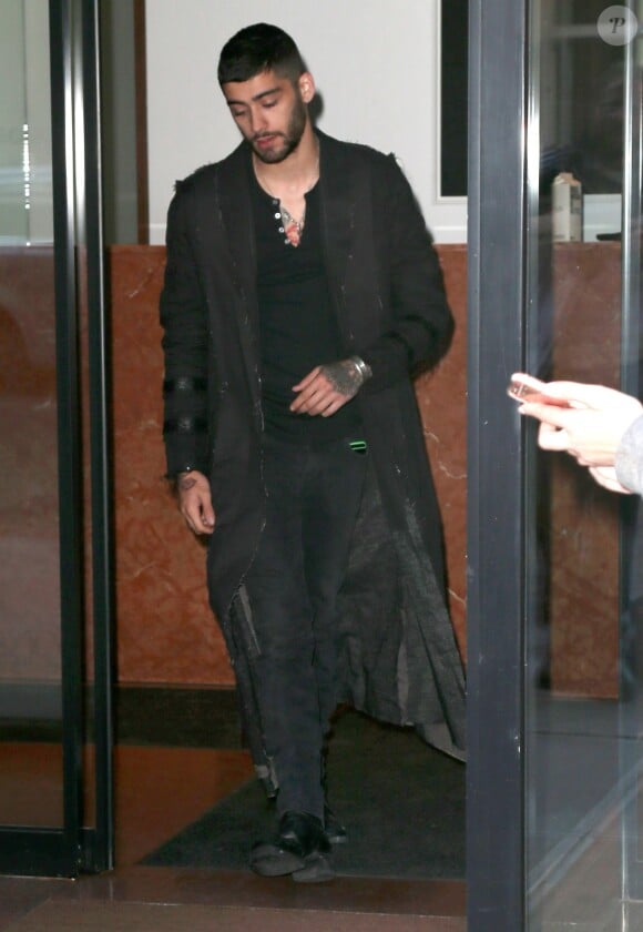 Zayn Malik à la sortie du domicile de sa petite amie Gigi Hadid à New York, le 9 juin 2016 Despite the rumors of a break-up, singer Zayn Malik leaves Gigi Hadid's home in New York City, New York on June 9, 2016.09/06/2016 - New York