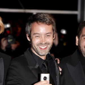 En France, à Cannes, Yann Barthès lors de la montée des marches du film "L'autre monde" au 63e Festival de Cannes en 2010.