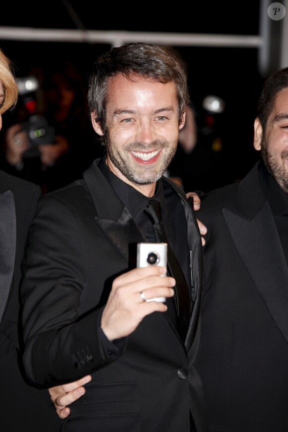En France, à Cannes, Yann Barthès lors de la montée des marches du film "L'autre monde" au 63e Festival de Cannes en 2010.