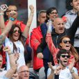 Rebekah Vardy (femme de Jamie Vardy) et Coleen Rooney (femme de Wayne Rooney) - Match Angleterre - Pays de Galles au Stade Bollaert à Lens, le 16 juin 2016. © Cyril Moreau/Bestimage