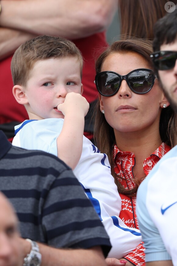 Coleen Rooney (femme de Wayne Rooney) et son fils Klay - Match Angleterre - Pays de Galles au Stade Bollaert à Lens, le 16 juin 2016. © Cyril Moreau/Bestimage