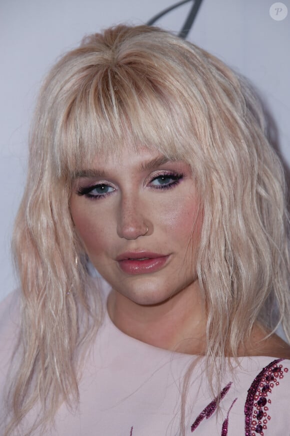 Kesha à la soirée de Gala de The Humane Society of the United States' to the Rescue aux Paramount Studios à Hollywood, le 7 mai 2016