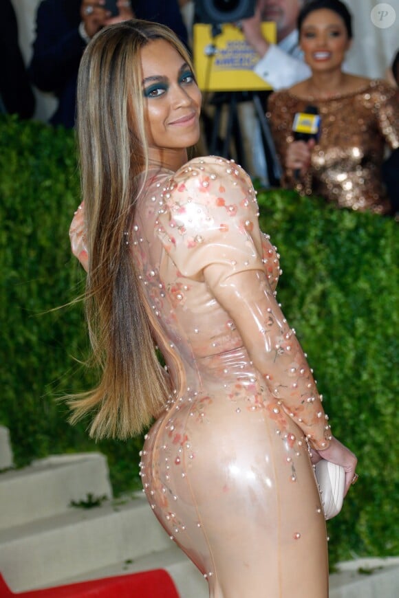 Beyoncé Knowles - Soirée Costume Institute Benefit Gala 2016 (Met Ball) sur le thème de "Manus x Machina" au Metropolitan Museum of Art à New York, le 2 mai 2016.