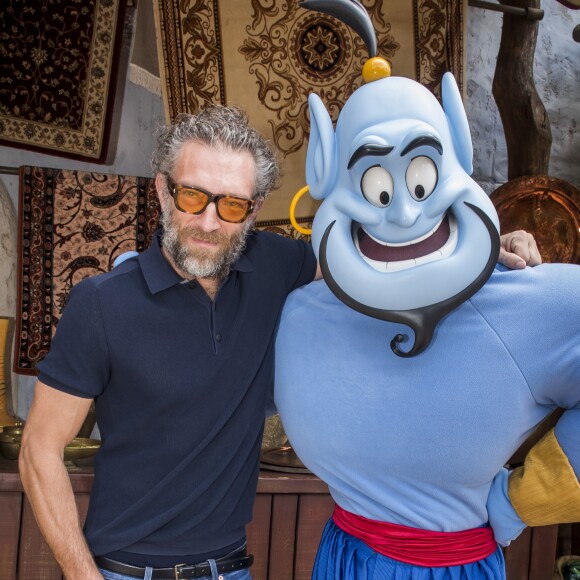Vincent Cassel à Marne-la-Vallée pour découvrir le nouveau spectacle mis au point par les équipes de Disneyland Paris, "Mickey et le Magicien" (à partir du 2 juillet à Animagique Theater). Le 18 juin 2016.