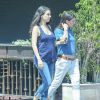 Mila Kunis enceinte et au naturel avec une amie à Los Angeles, le 21 juin 2016.