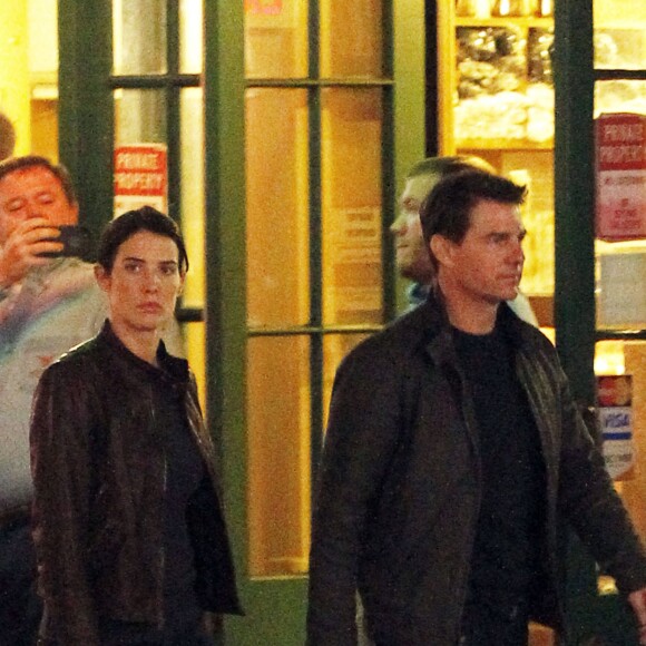 Exclusif - Tom Cruise et Cobie Smulders sur le tournage de "Jack Reacher: Never Go Back" sur Bourbon Street à La Nouvelle-Orléans, le 30 novembre 2015. ©CPA/Bestimage