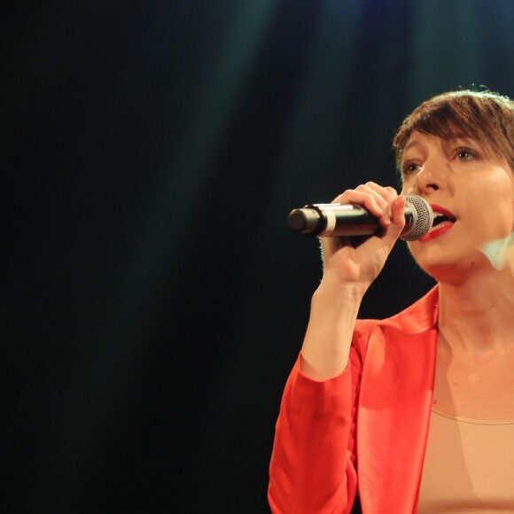 Exclusif - Jeanne Cherhal - Concert exceptionnel de Grand Corps Malade avec de nombreux artistes sur scène au Trianon à Paris, le 17 juin 2016. À l'issue du concert Grand Corps Malade a reçu un disque de platine entouré de tous ses amis. © CVS / Veeren / Bestimage
