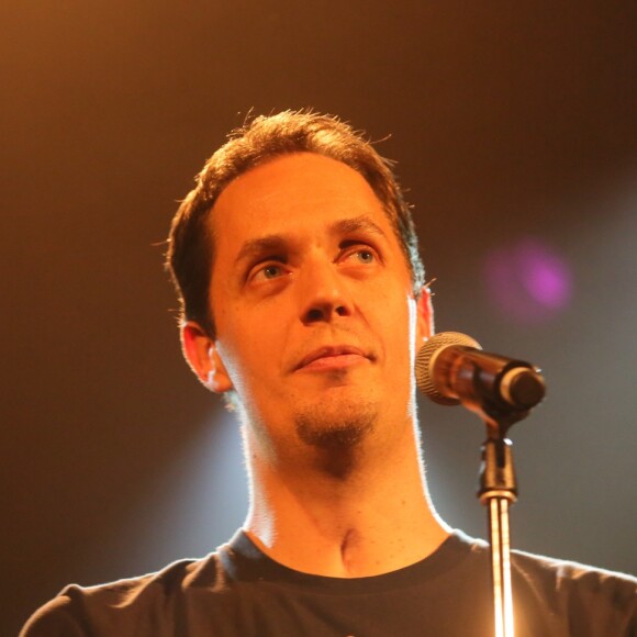 Exclusif - Concert exceptionnel de Grand Corps Malade avec de nombreux artistes sur scène au Trianon à Paris, le 17 juin 2016. À l'issue du concert Grand Corps Malade a reçu un disque de platine entouré de tous ses amis. © CVS / Veeren / Bestimage