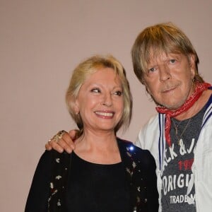 Exclusif - Véronique Sanson et Renaud - Backstage du concert exceptionnel de Grand Corps Malade avec de nombreux artistes sur scène au Trianon à Paris, le 17 juin 2016. À l'issue du concert Grand Corps Malade a reçu un disque de platine entouré de tous ses amis. © CVS / Veeren / Bestimage