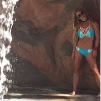 Britney Spears : Sirène en bikini, elle tourbillonne contre les "haters"...