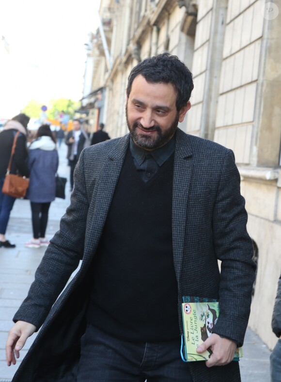 Semi-Exclusif - Cyril Hanouna et son le livre de la jungle - Arrivées des people à la radio Europe1 à Paris le 14 avril 2016.