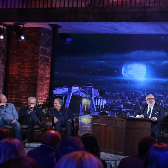 Exclusif - Kad Merad, Olivier Barroux, Christian Clavier, Cyril Hanouna, Dominique Farrugia Jonathan Lambert - Enregistrement de l'émission "La Très Grosse Emission" présentée par Cyril Hanouna et Dominique Farrugia à la Plaine Saint-Denis le 24 mai 2016. L'émission diffusée le 28 juin à 21 heures sur Canal + © Denis Guignebourg/Bestimage