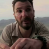Michaël Youn dans l'émission "À l'état sauvage", diffusée le 28 juin sur M6. Il a parcouru 150 kilomètres en Namibie aux côtés de l'aventurier Mike Horn.