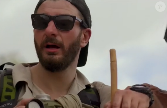 Michaël Youn dans l'émission "À l'état sauvage", diffusée le 28 juin sur M6. Il a parcouru 150 kilomètres en Namibie aux côtés de l'aventurier Mike Horn.