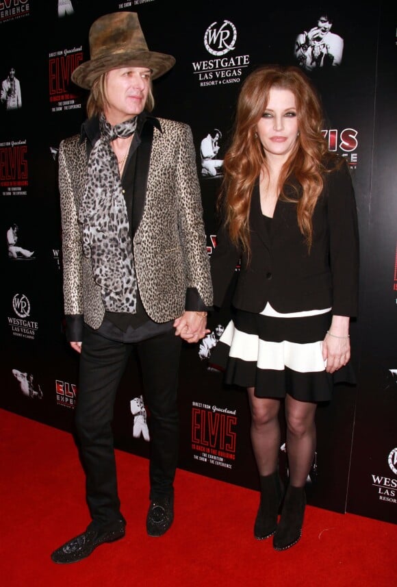 Lisa Marie Presley et son mari Michael Lock­wood - Priscilla et sa fille Lisa Marie Presley présentent la soirée « Elvis The Exhibition - The Show - The Experience » à Las Vegas, le 23 avril 2015