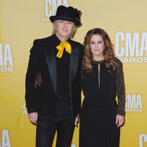 Lisa Marie Presley et Michael Lockwood aux 46e Country Music Association Awards à Nashville. Novembre 2012.