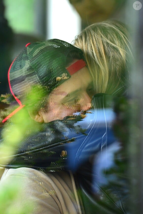Brooklyn Beckham et Chloë Grace Moretz lors d'un shooting à New York le 29 juin 2016.