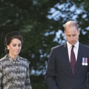 Le prince Harry, Kate Catherine Middleton, duchesse de Cambridge, et le prince William, duc de Cambridge - La famille royale d'Angleterre lors des commémorations du centenaire de la Bataille de la Somme à Thiepval. Le 30 juin 2016