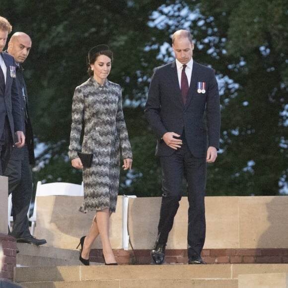 Le prince Harry, Kate Catherine Middleton, duchesse de Cambridge, et le prince William, duc de Cambridge - La famille royale d'Angleterre lors des commémorations du centenaire de la Bataille de la Somme à Thiepval. Le 30 juin 2016