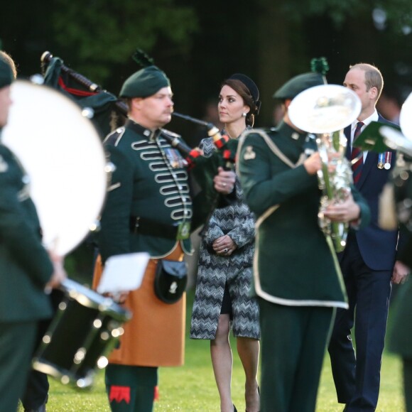 Le prince Harry, Kate Catherine Middleton, duchesse de Cambridge, et le prince William, duc de Cambridge - La famille royale d'Angleterre lors des commémorations du centenaire de la Bataille de la Somme à Thiepval. Le 30 juin 2016