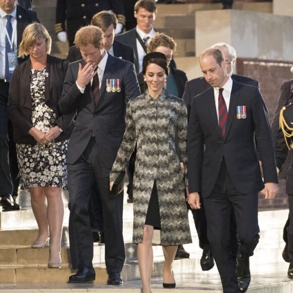 Le prince Harry, Kate Catherine Middleton, duchesse de Cambridge, et le prince William, duc de Cambridge - La famille royale d'Angleterre lors des commémorations du centenaire de la Bataille de la Somme à Thiepval. Le 30 juin 2016