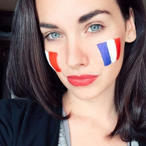 Ophélie Duvillard, sublime supportrice des Bleus. Juin 2016.