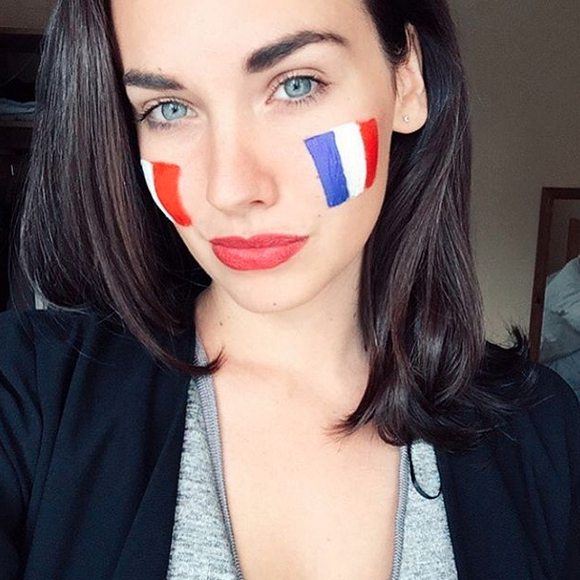 Ophélie Duvillard, sublime supportrice des Bleus. Juin 2016.