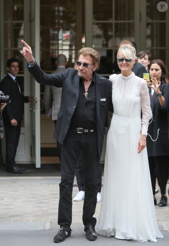 Johnny Hallyday et sa femme Laeticia - Arrivées au défilé de mode Haute-Couture automne-hiver 2016/2017 "Christian Dior" à Paris. Le 4 juillet 2016 © CVS-Veeren / Bestimage
