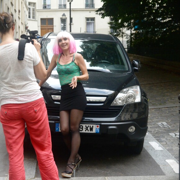 Exclusif - Emmanuelle Boidron - Tournage du film "Vive la crise" à Paris. Le 7 juin 2016 © Daniel Angeli / Bestimage